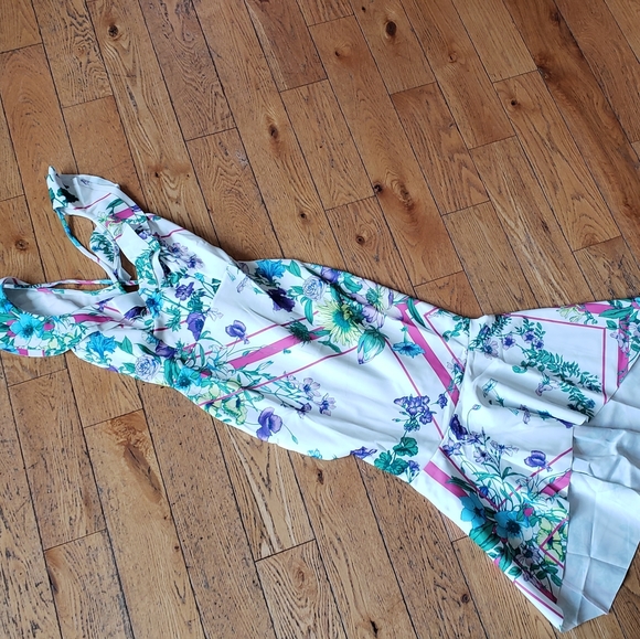 Floral Bodycon midi dress - Picture 7 of 7